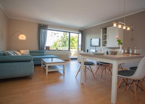 Welcome in Appartement met balkon en fantastisch uitzicht incl fiets & skiberging — 4-Star Luxury Hotel in Winterberg, Germany