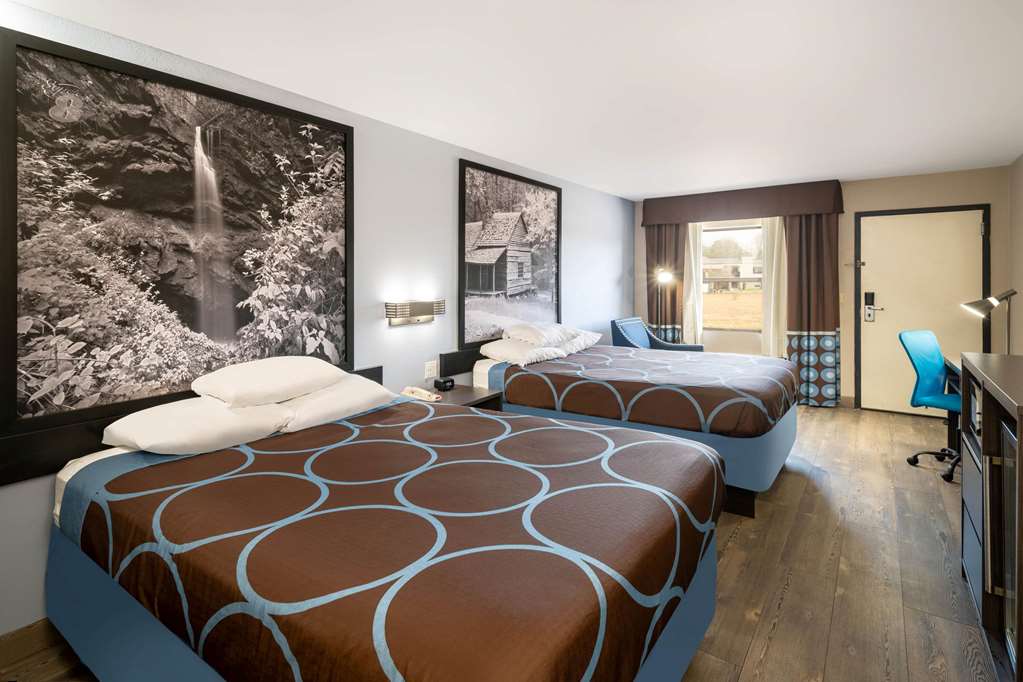 Super 8 by Wyndham Cleveland - photo 7