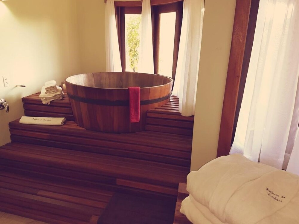 Refúgio da Floresta - carbon neutral hotel in Cambara