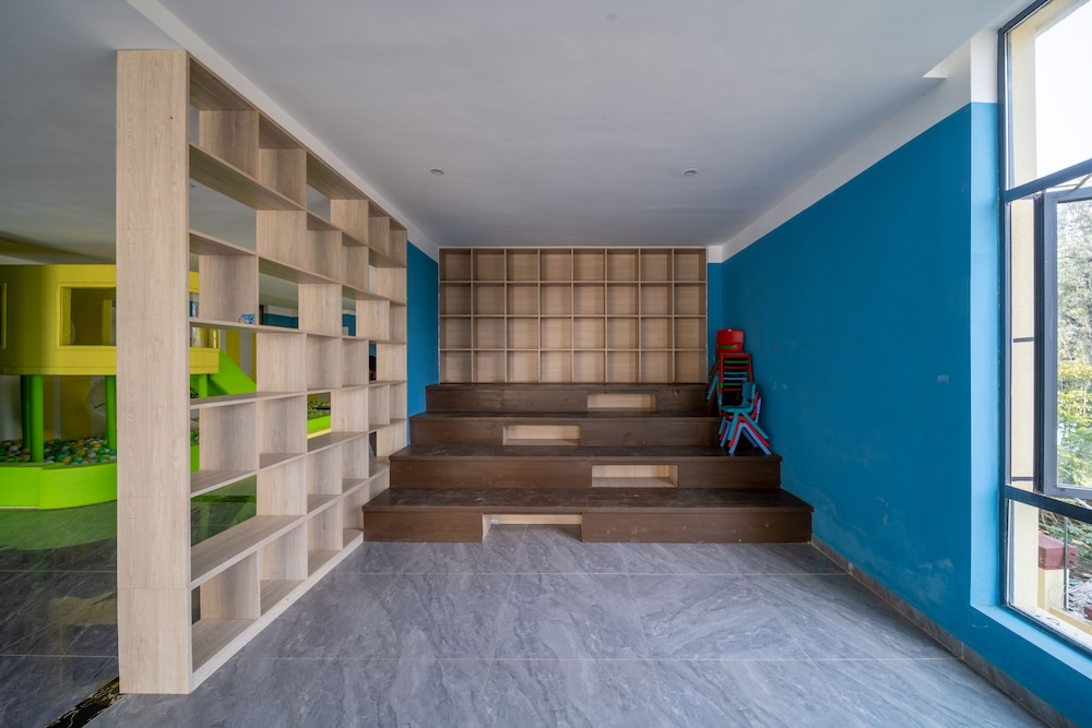 Children's play area - outdoor