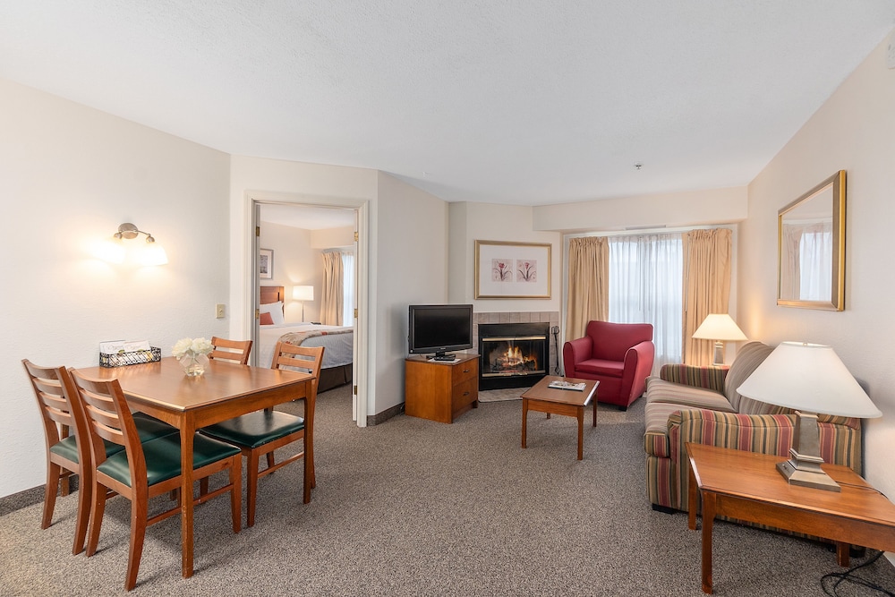 Residences at Daniel Webster - photo 16