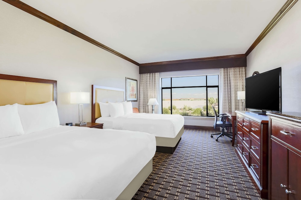 Hilton Phoenix Chandler - photo 11
