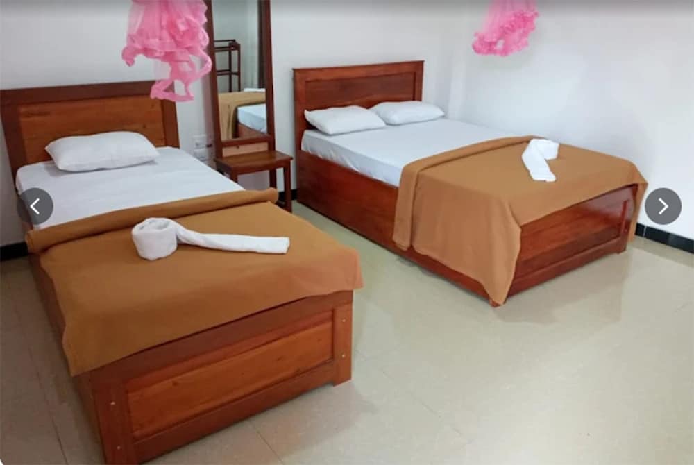 New Heaven Hotel — Unknown City — photo 2