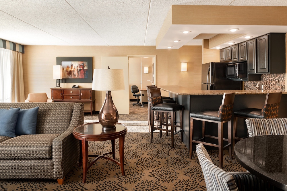 Holiday Inn Hotel & Suites Des Moines Northwest by IHG - photo 10