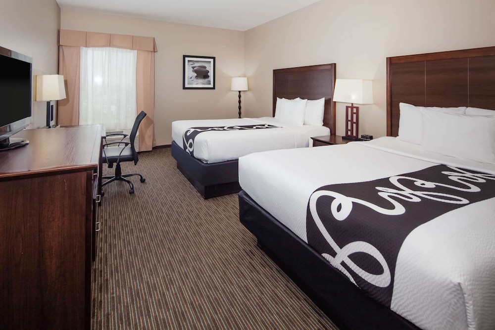 La Quinta Inn & Suites by Wyndham Inglewood in Inglewood, United States