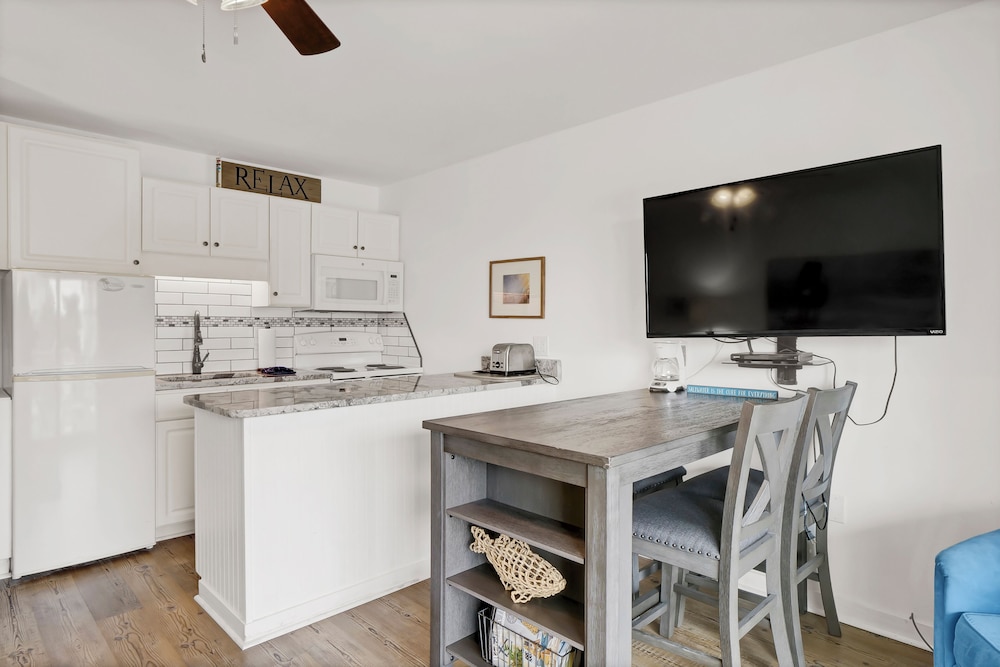 Sandpeddler Inn & Suites - photo 101
