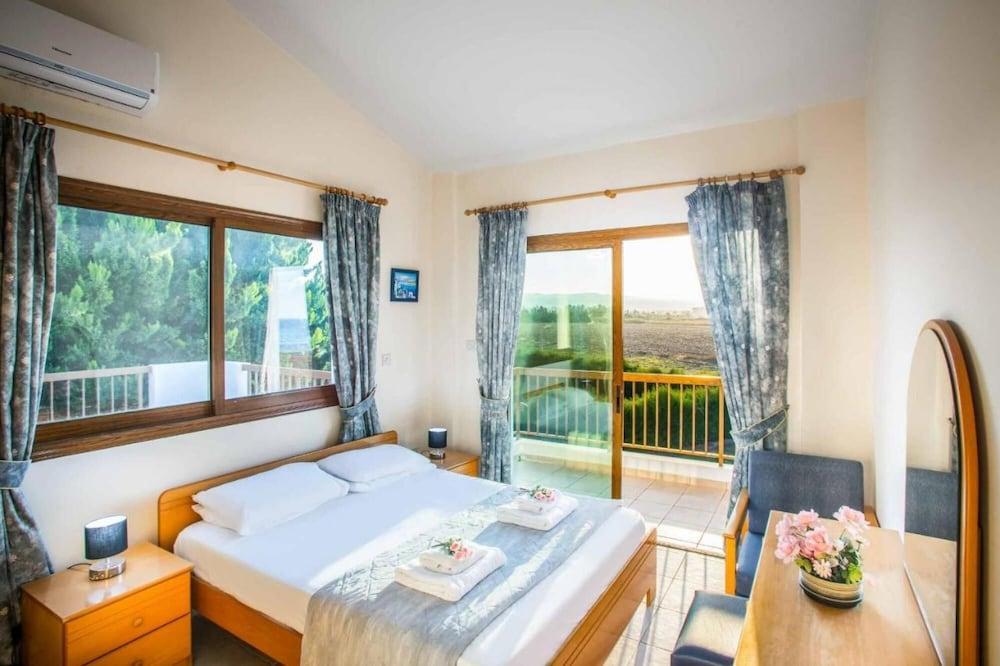 Blue Bay Villa Nicole