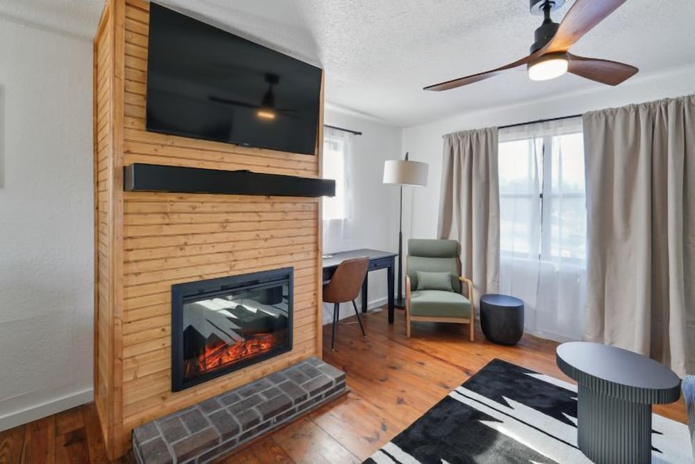 Tremont Lodge & Resort - photo 160