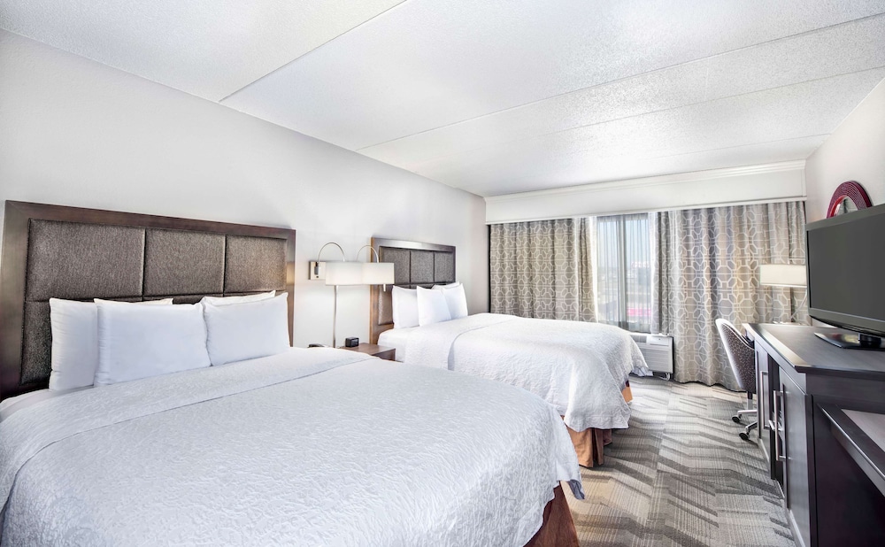 Hampton Inn & Suites Atlanta Galleria - photo 11