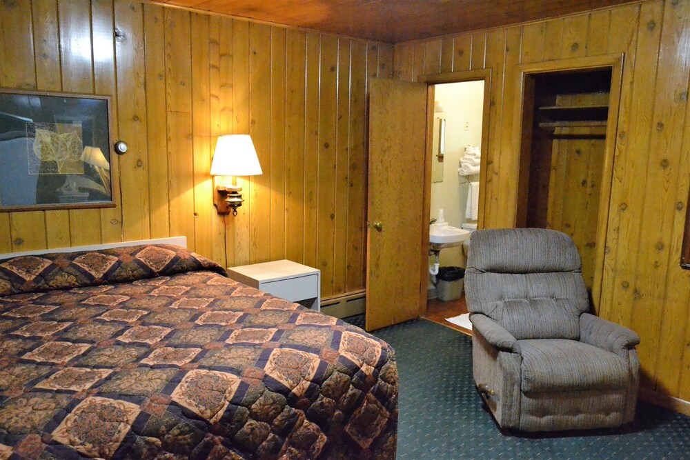 Innkeeper Motel - photo 28