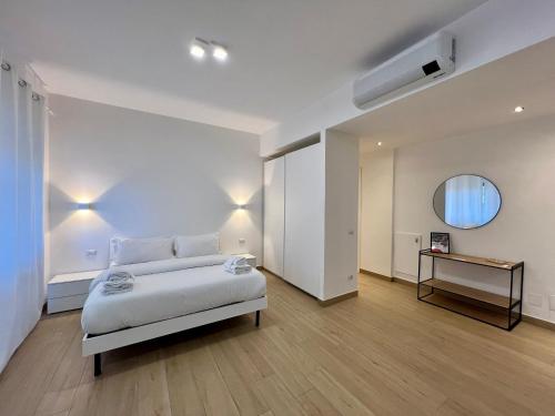 Trastevere Tre Porte Apartments — 4-Star Luxury Hotel in Rome, Italy