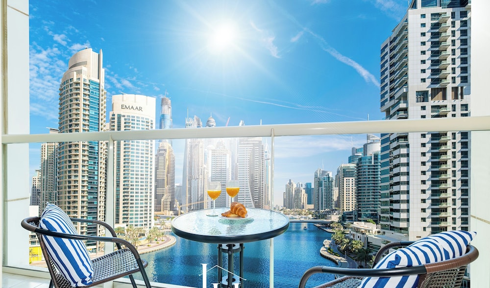 LUX The Marina View Suite 1 — 4-Star Luxury Hotel in Dubai, United Arab Emirates