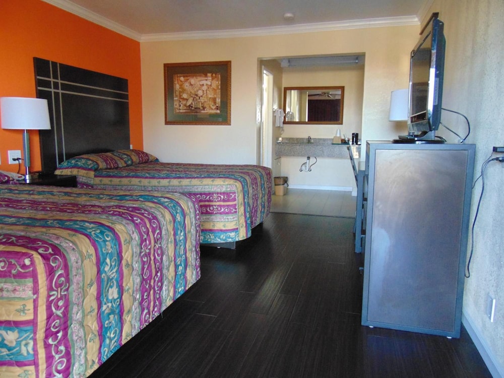 The Heart Of Texas Motel - photo 15