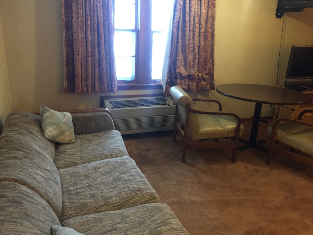 Du Wayne Motel - photo 9