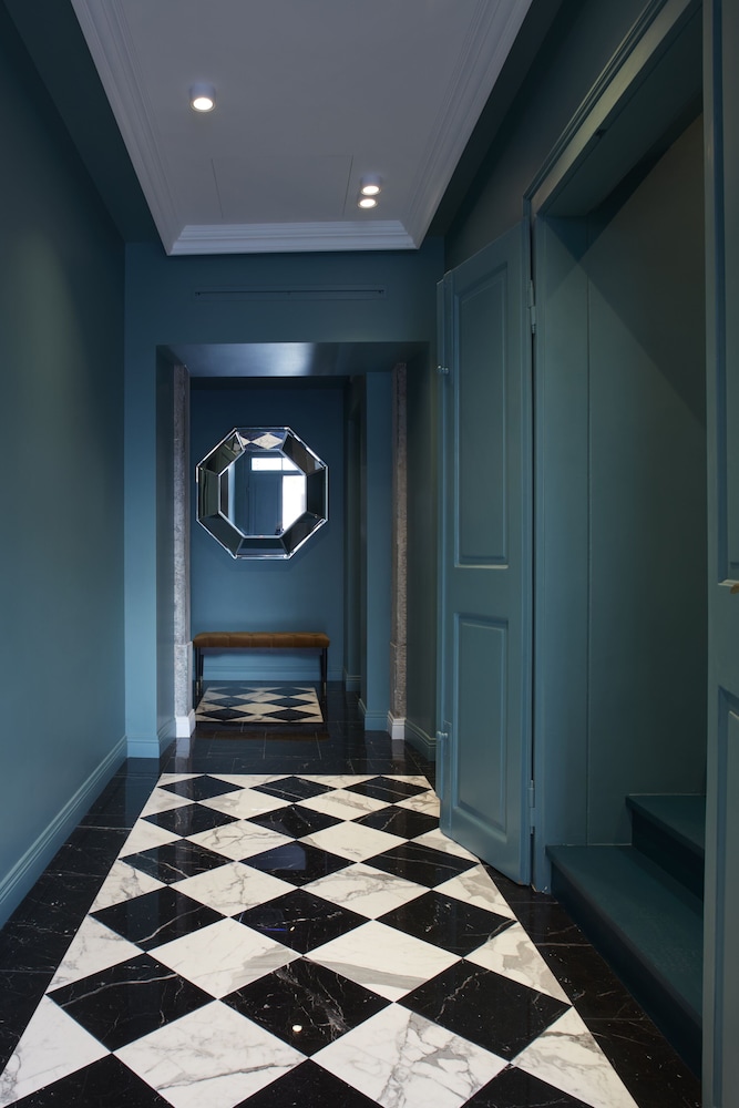 The Townhouse — 4-Star Luxury Hotel in Udine, Italy