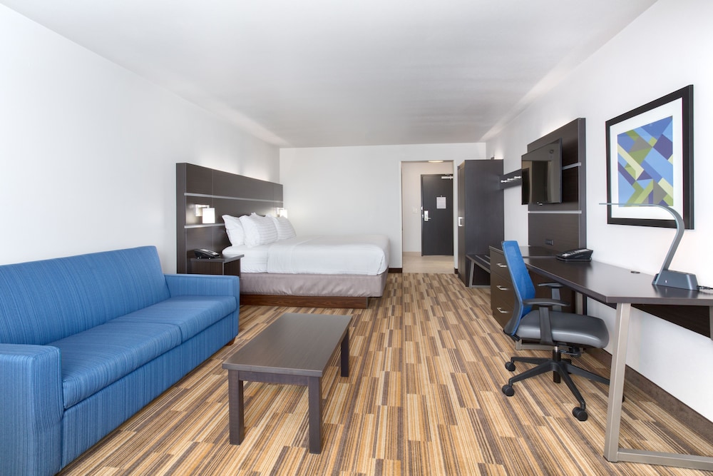 Holiday Inn Express and Suites Lincoln I 80 by IHG - photo 6