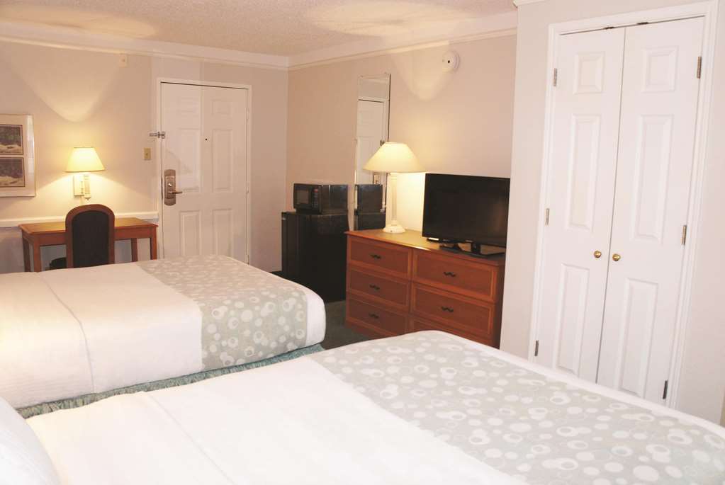 La Quinta Inn by Wyndham Omaha West - photo 10