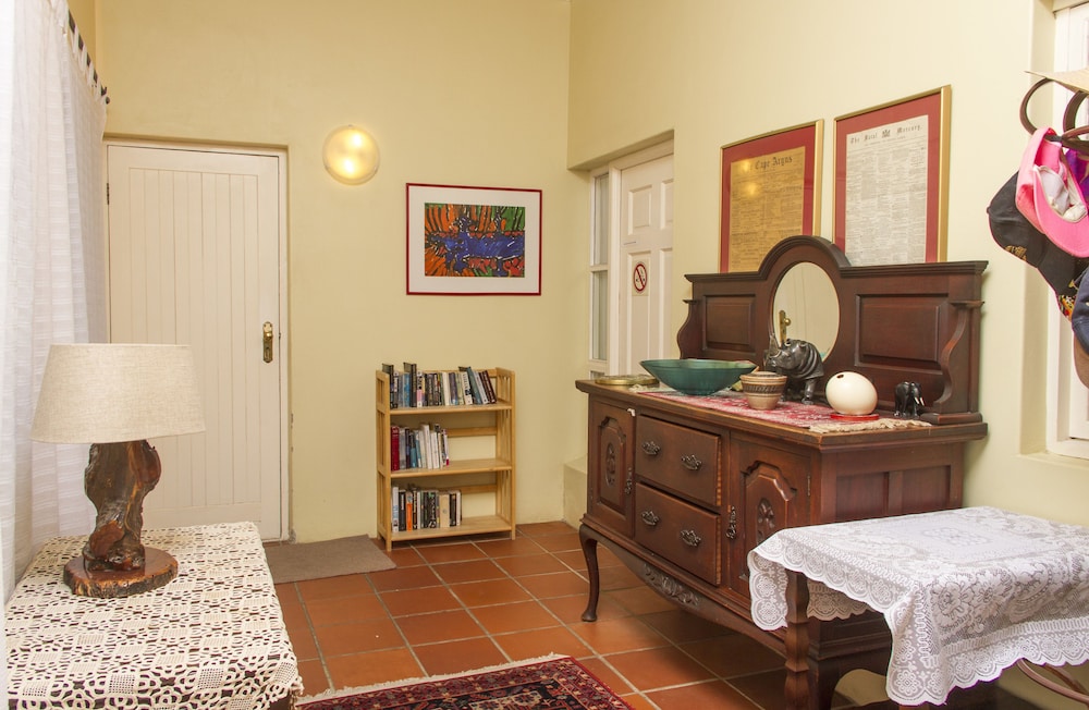Albatross Guest House — 4-Star Luxury Hotel in Cape Town, South Africa