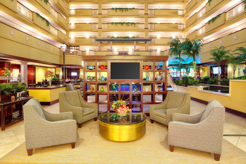 Embassy Suites by Hilton Laredo - photo 3