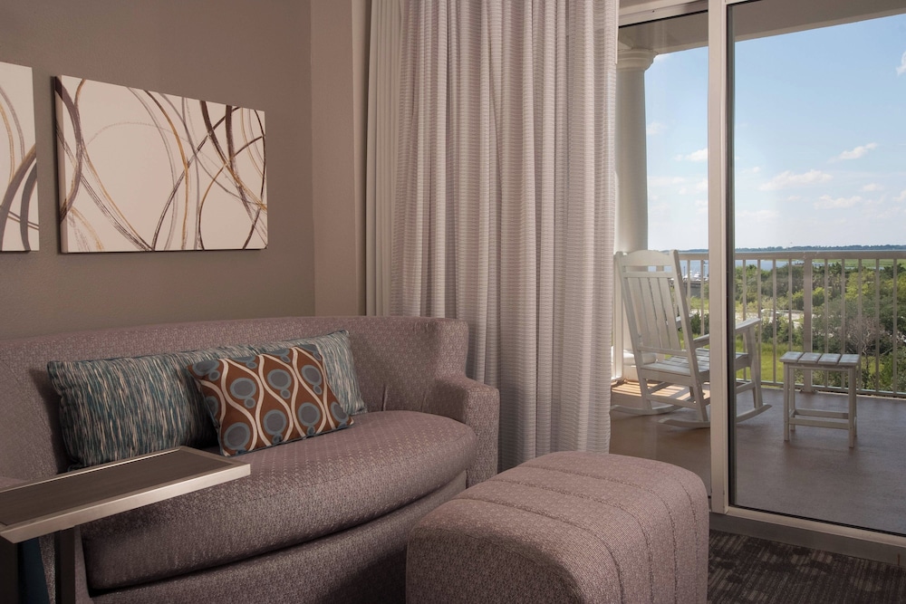 Courtyard Charleston Waterfront by Marriott - photo 21