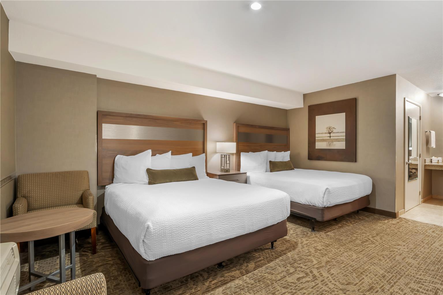 Best Western Plus Anaheim Inn - photo 6