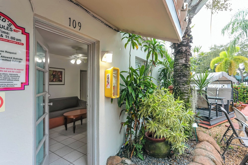 Richard's Motel - photo 81