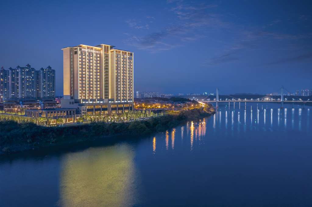 Hyatt Regency Zhuzhou - carbon neutral hotel in Zhuzhou