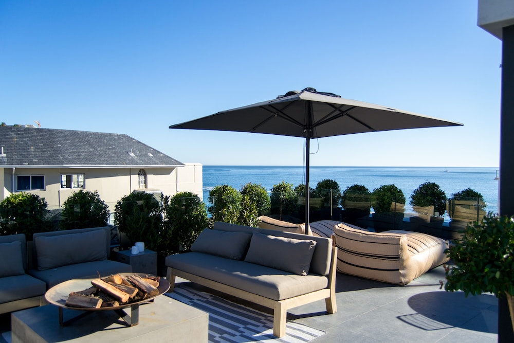 Seacliff Apartments — 4-Star Luxury Hotel in Cape Town, South Africa