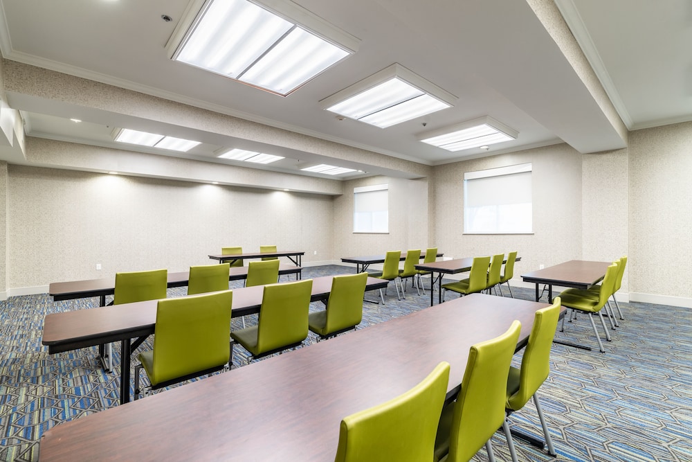 Holiday Inn Express & Suites Fort Worth Fossil Creek by IHG - photo 26