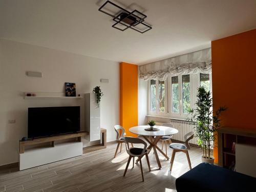 The Bright Place: wide and modern condo apartment in Milan — 4-Star Luxury Hotel in Milan, Italy