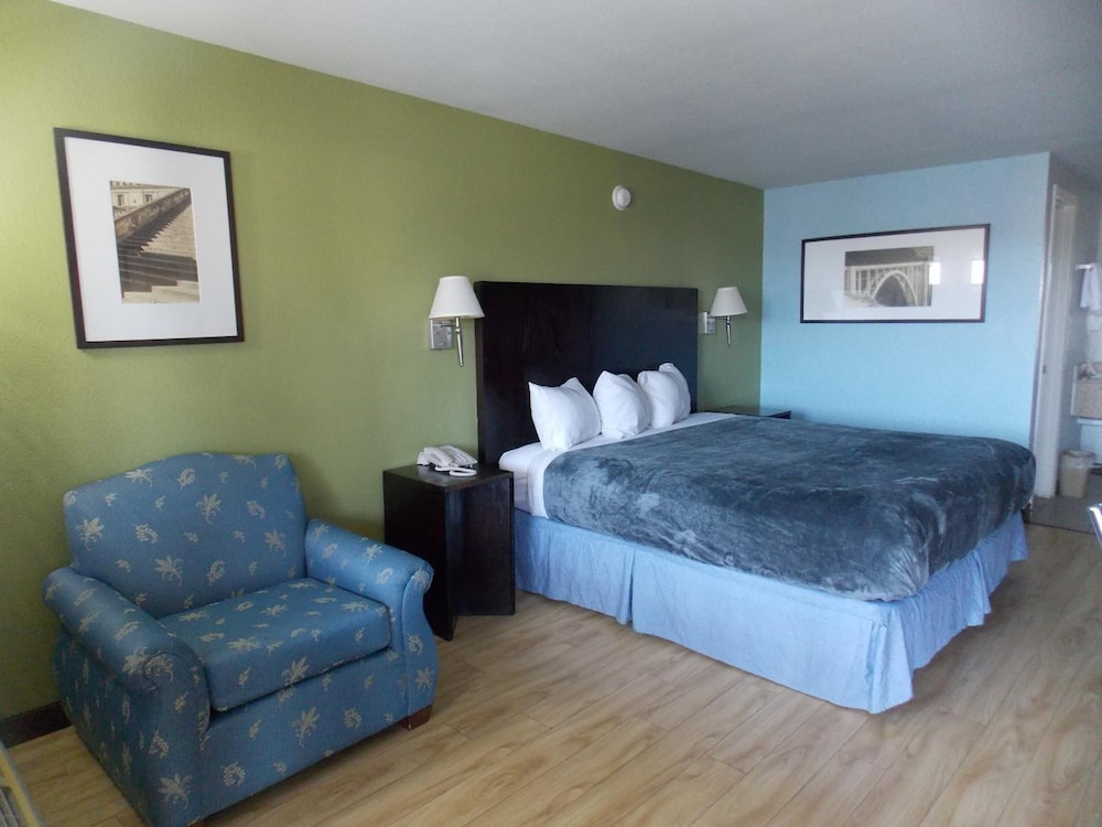 Augusta Best Inn - photo 16