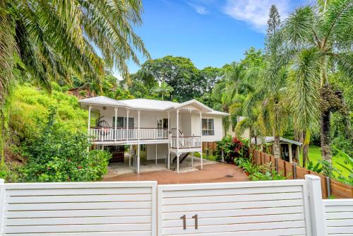 ‘Tropical Refuge’ Classic Queenslander Paradise — Stratford — photo 2