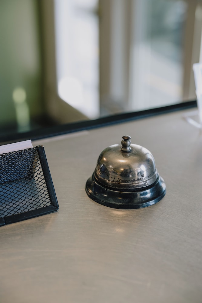 La Hacienda Motel - photo 3