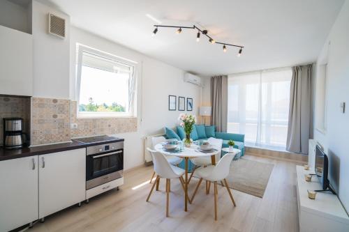 MyFlat Golden Coast Panorama Apartment — 4-Star Luxury Hotel in Siofok, Hungary