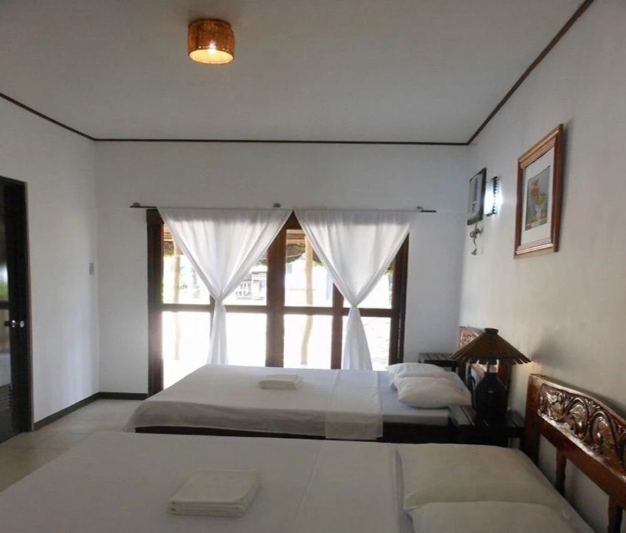 Oceana Hotel & Beach Resort in Puerto Galera, Philippines