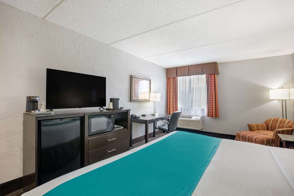 Best Western Waukesha Grand - photo 32