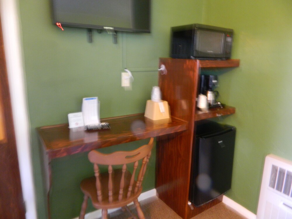 Country Motor Inn - photo 37