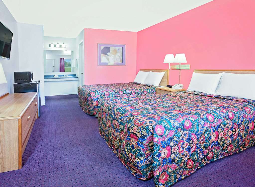 Knights Inn Muskogee - photo 4