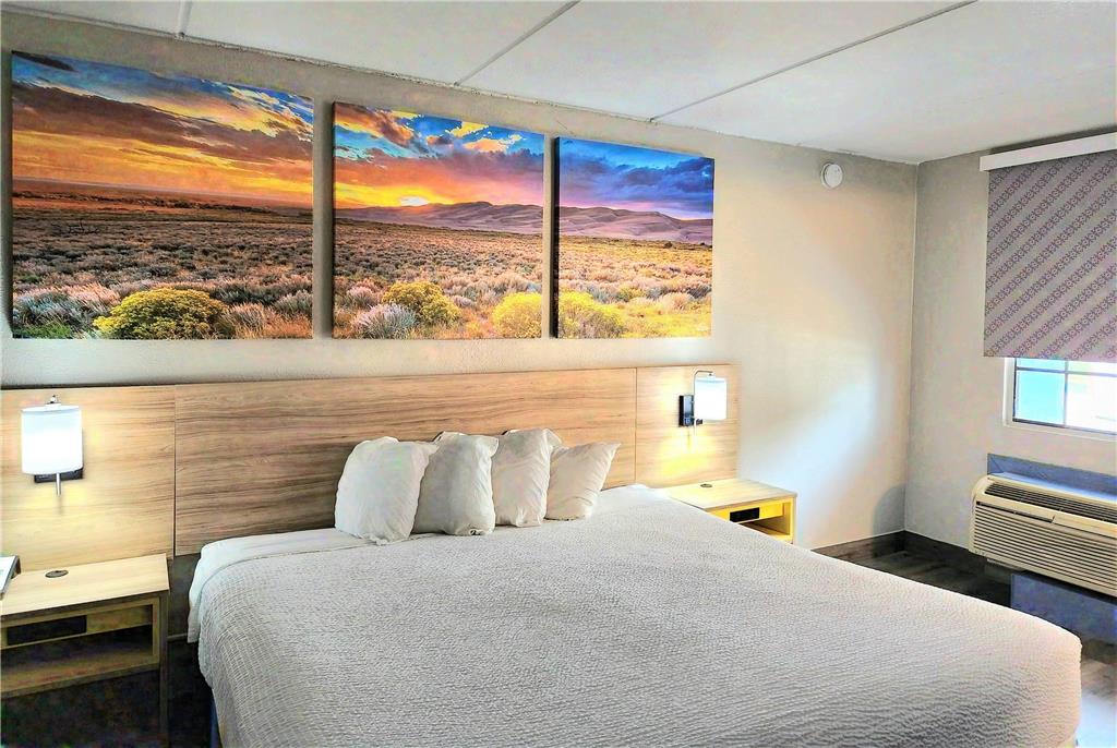 Days Inn by Wyndham Houston - photo 16
