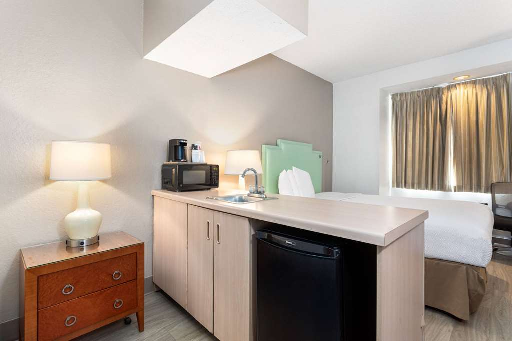 Baymont by Wyndham Orlando International Dr Universal Blvd - photo 28