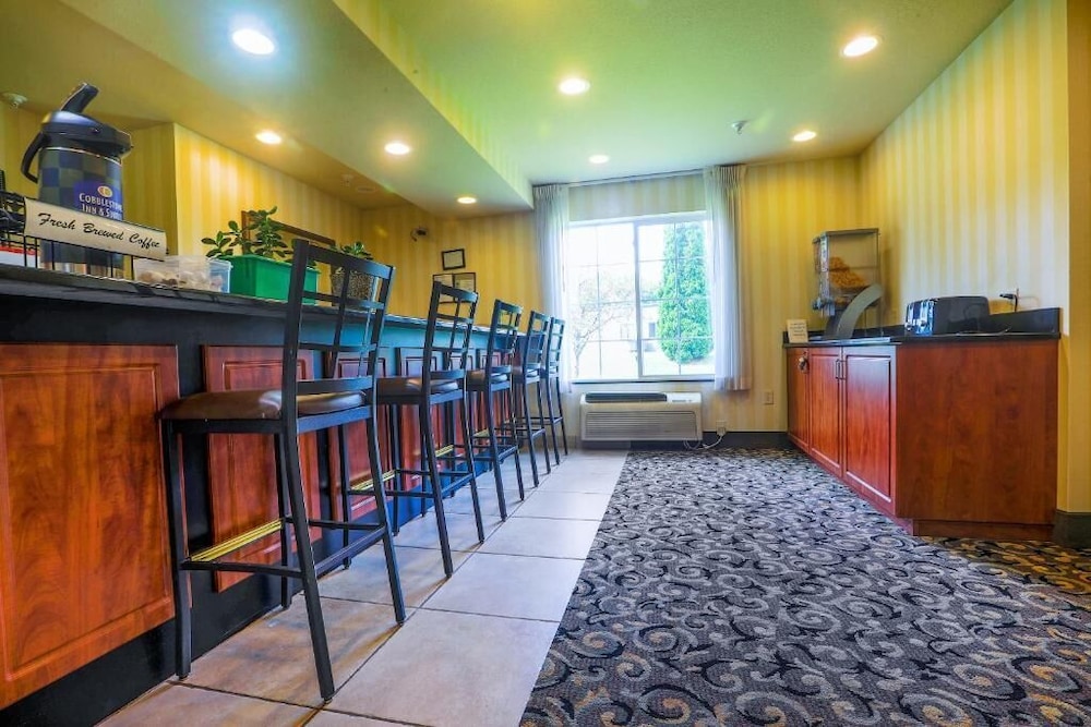 The Evansville Inn - photo 6