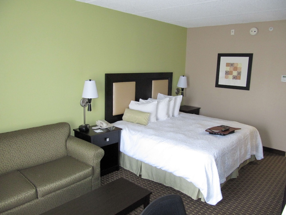 Hampton Inn Lindale Tyler - photo 22