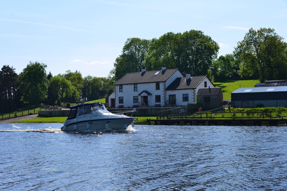 Corrigans Shore House — 4-Star Luxury Hotel in Enniskillen, United Kingdom