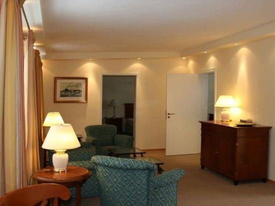 Villa Godewind — 5-Star Luxury Hotel in Travemuende, Germany