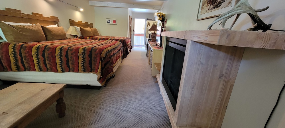 Hot Springs Inn - photo 41
