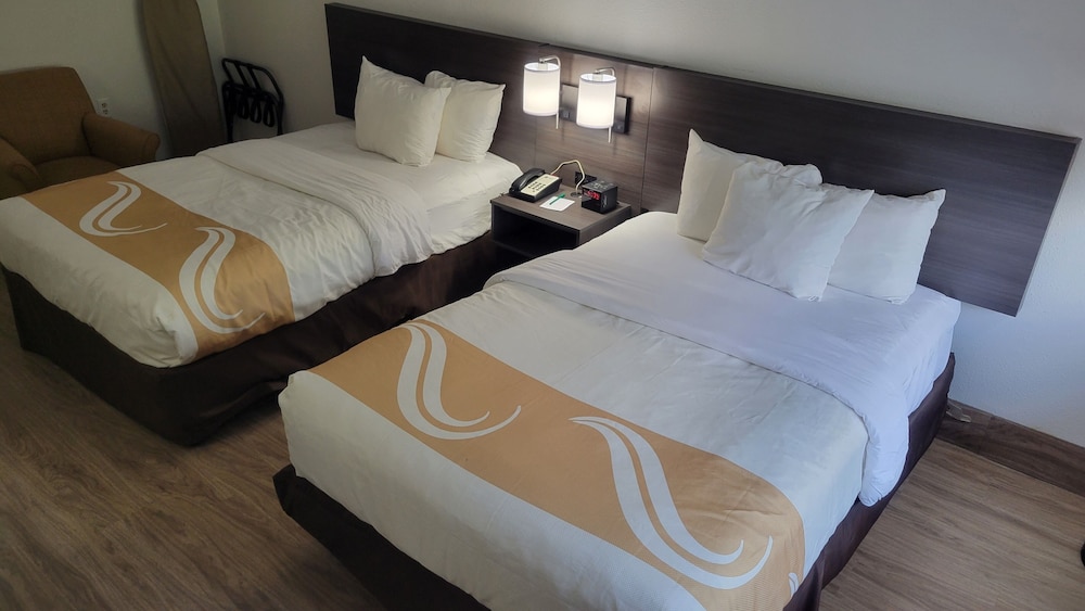 Quality Inn Forsyth near GA Public Safety Training Center - photo 5