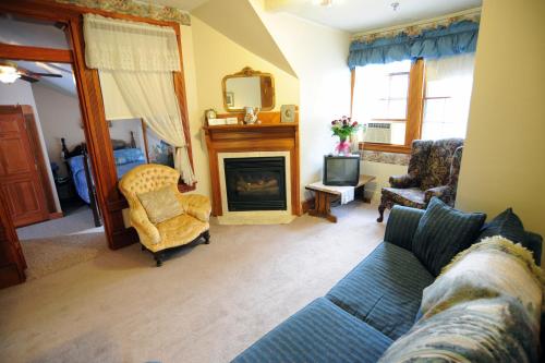 Wildflowers Inn - photo 18