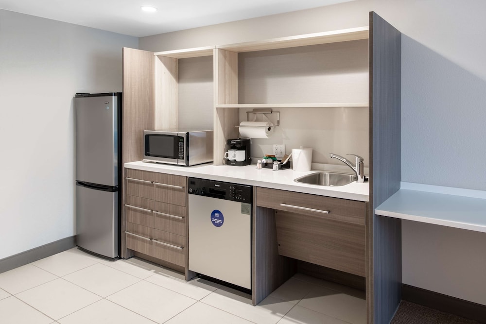 Home2 Suites by Hilton Phoenix Airport North AZ - photo 14