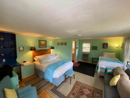 Corea Harbor's Black Duck Inn - photo 5