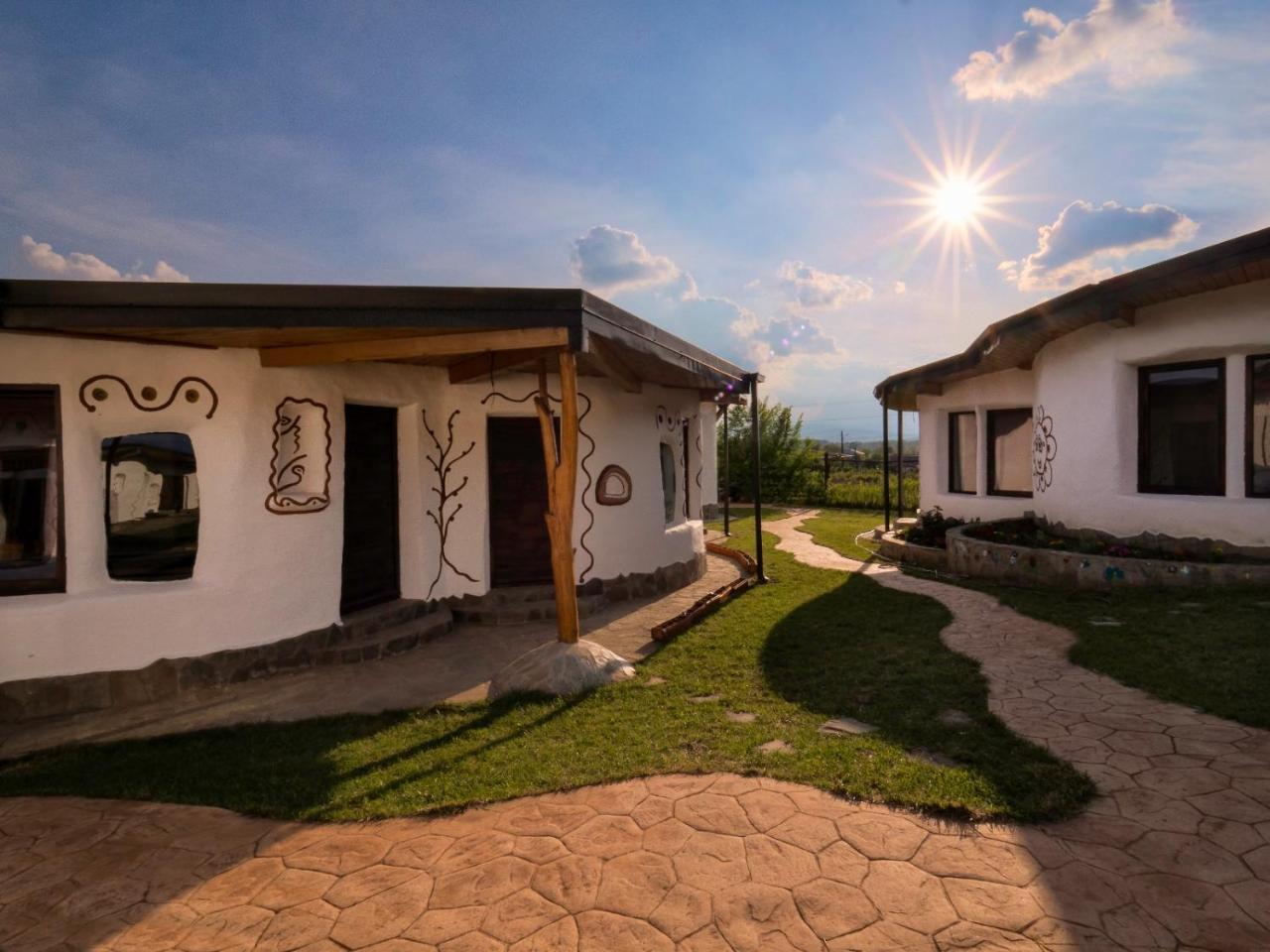 Cob Village - carbon neutral hotel in Berca